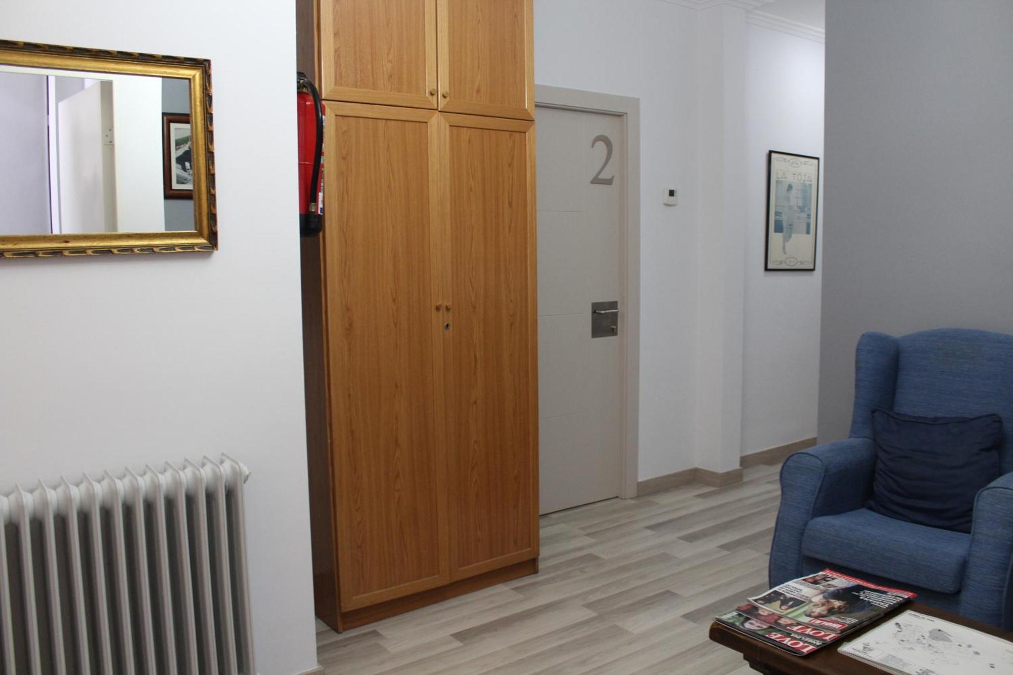 Hostal Montserrat Tona Εξωτερικό φωτογραφία
